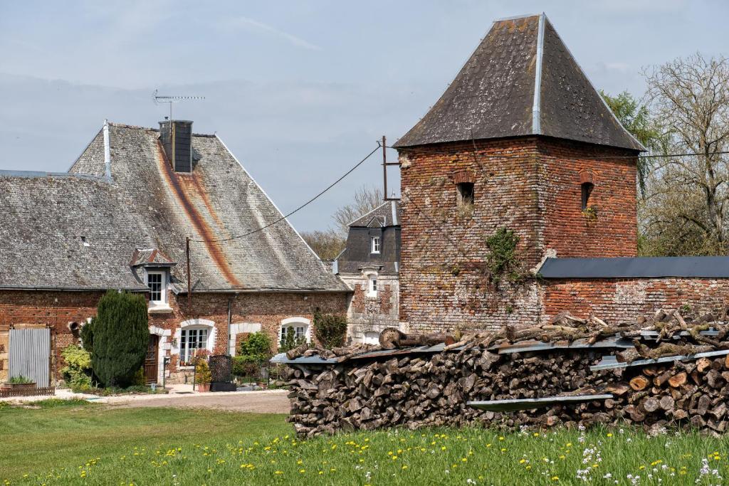 Entre Nous Hotel Rozoy-sur-Serre Exterior foto